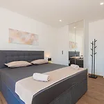 Elegance Escape * Vodice