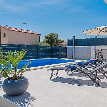 Elegance Escape * Vodice