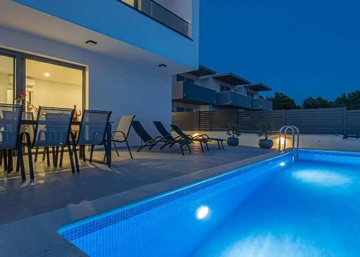 Elegance Escape Villa *