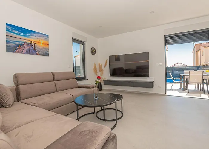 Elegance Escape Villa *